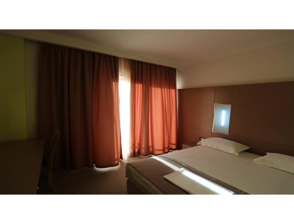 Hotel Voloreka Tushemisht Dış mekan fotoğraf